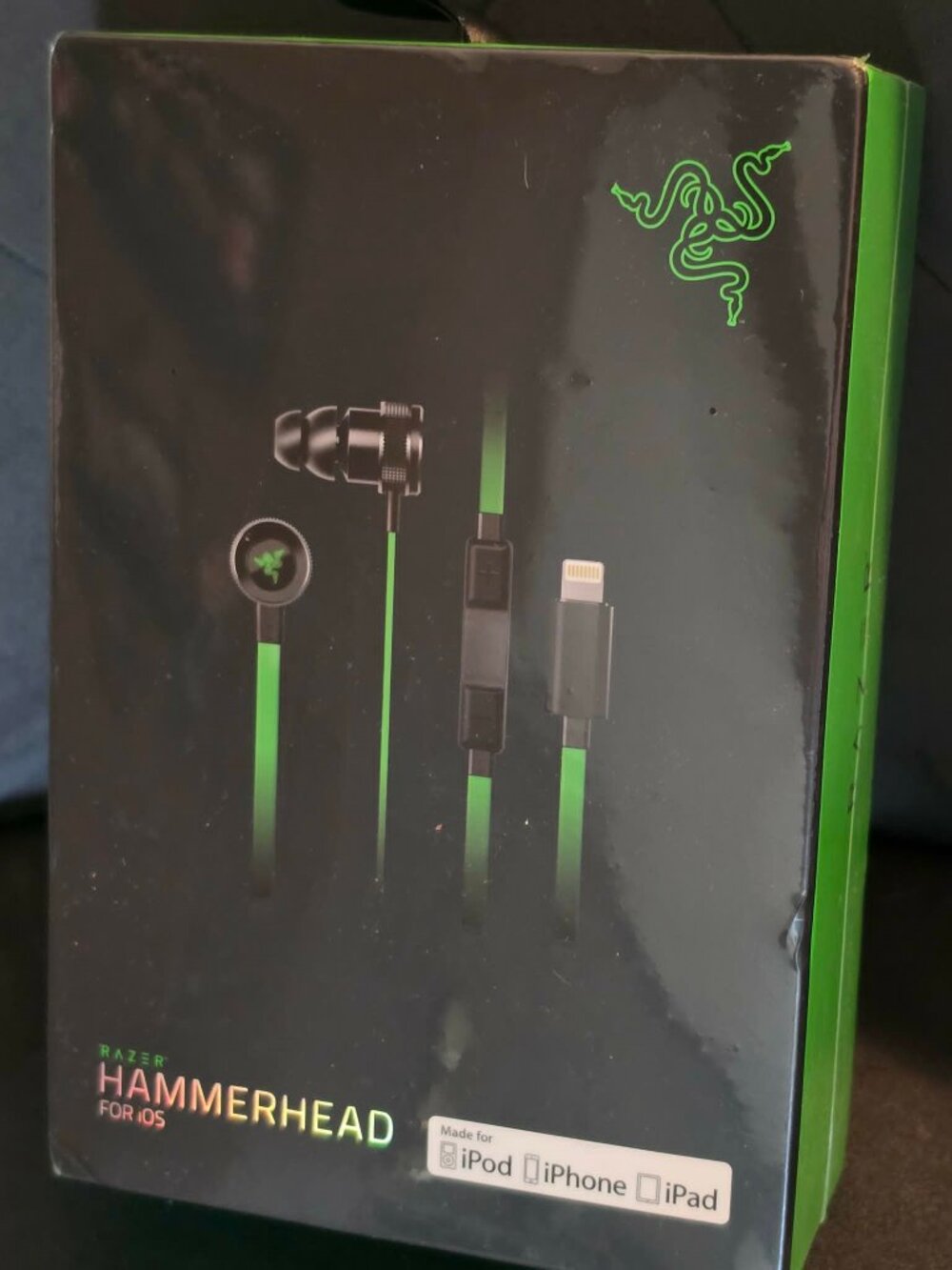The Razer Hammerhead Headphones for iOS